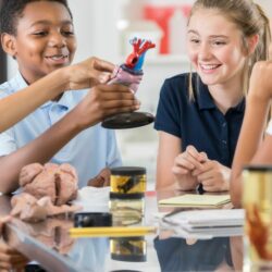 Kids-science-class